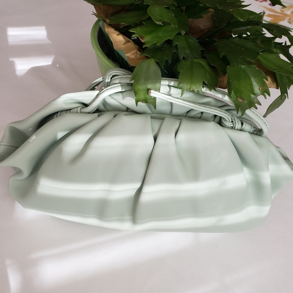 STEVE MADDEN Necture Soft Pouch Clutch Bag Mint Green - Picture 5 of 15